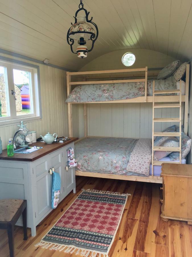 Hôtel Bluebell Lane Glamping à Newry Extérieur photo