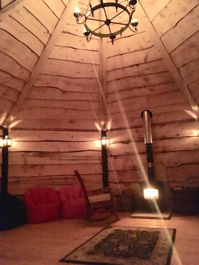Hôtel Bluebell Lane Glamping à Newry Extérieur photo
