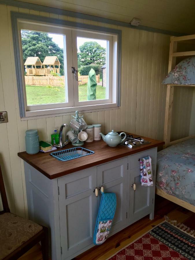 Hôtel Bluebell Lane Glamping à Newry Extérieur photo